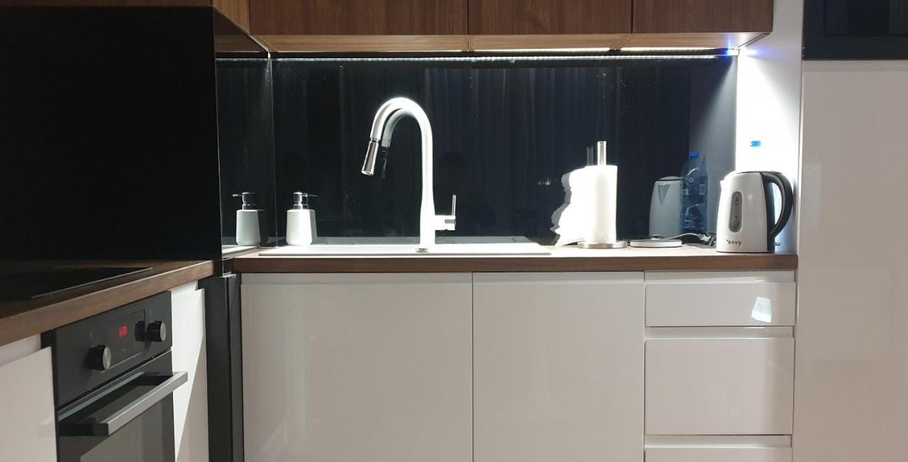 "Nowy Apartament" Sypialnia , Garaz, 1500 M Od Morza, Netflix Gdansk Luaran gambar