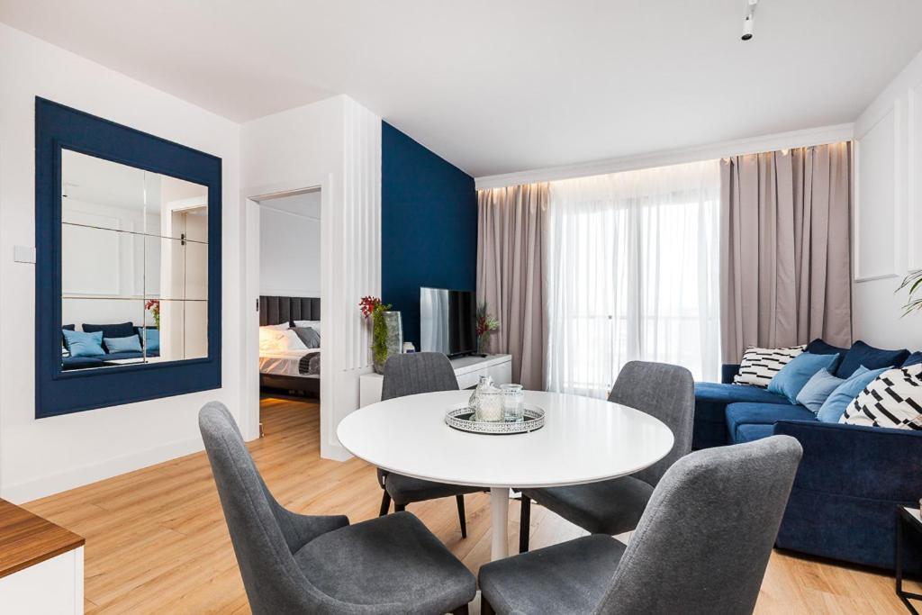 "Nowy Apartament" Sypialnia , Garaz, 1500 M Od Morza, Netflix Gdansk Luaran gambar